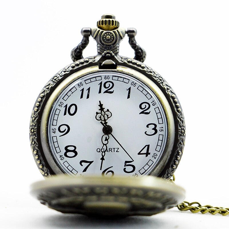 Chaines vintage de montre à goussets avec des anneux