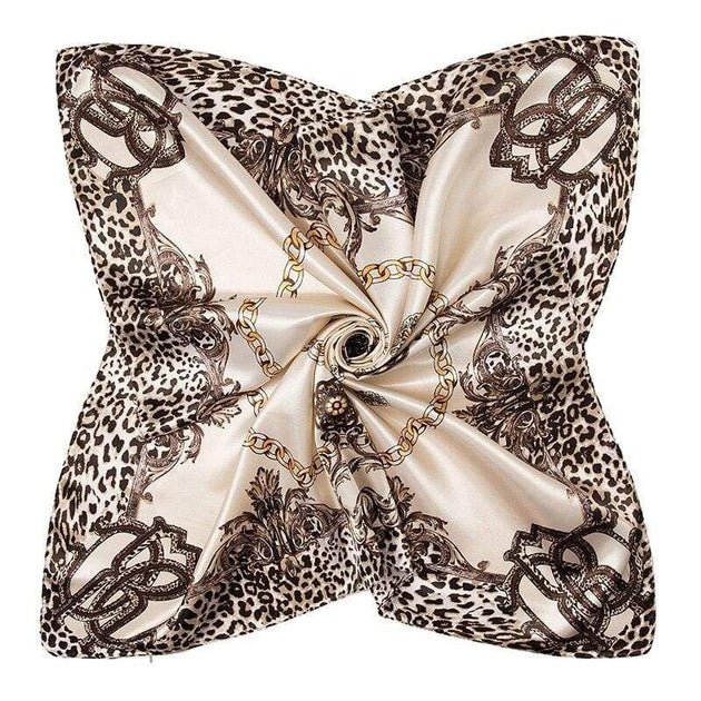 Foulard Carré 50%Coton 4 Motifs Etoile et Léopard Strassé (x6 Foulard Carré 50%Coton 4 Motifs Etoile et Léopard Strassé (x6