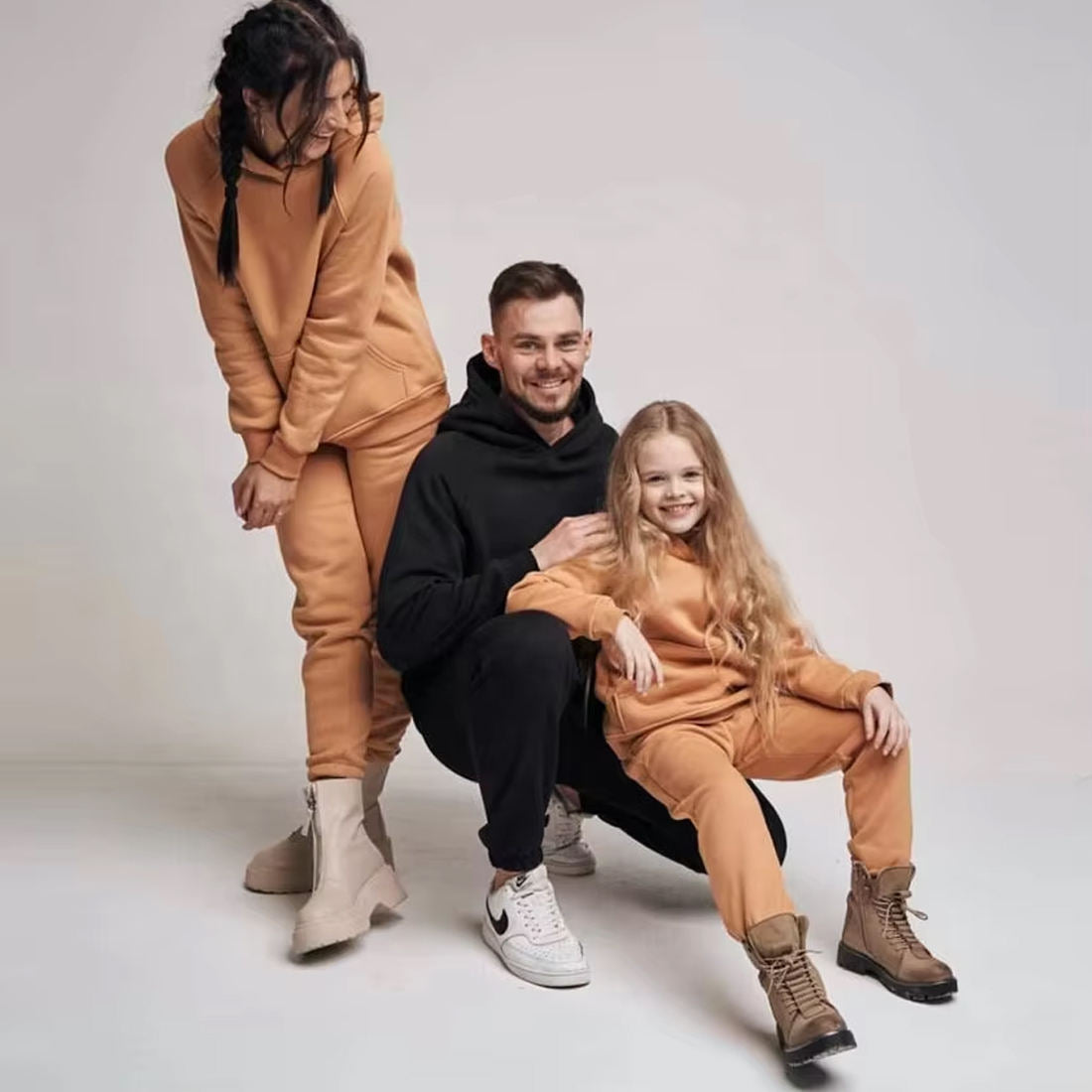 Top 15 Idées de Tenues Noël Famille Assorties pour un Look Magique en Fête