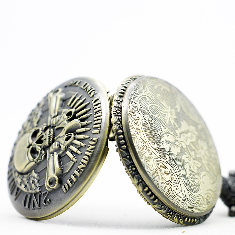 Chaines vintage de montre à goussets avec des anneux