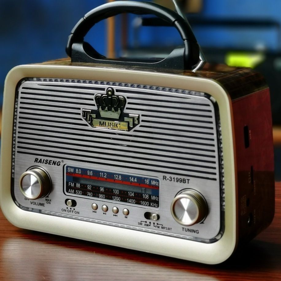 Convertir mon ancienne radio nomade en enceinte Bluetooth - La boutique d'Eric Convertir mon ancienne radio nomade en enceinte Bluetooth - La boutique d'Eric